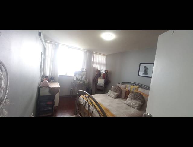1.5 BEDROOM FLAT FOR SALE IN MORNINGSIDE